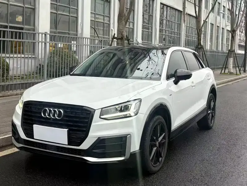 Audi Q2L, 2019