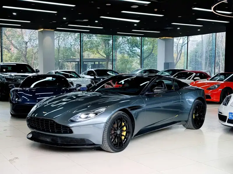 Aston Martin DB11, 2019