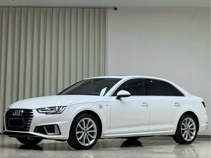 Audi A4L, 2020