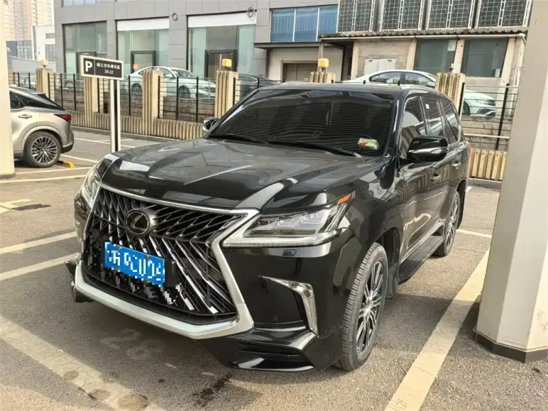 Lexus LX, 2020