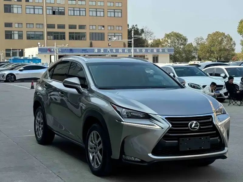 Lexus NX, 2017