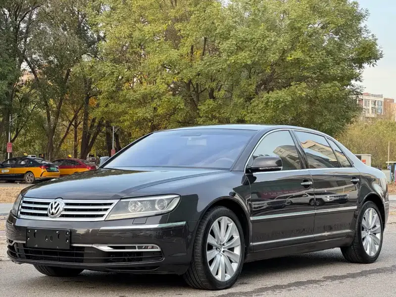 Volkswagen Phaeton, 2013