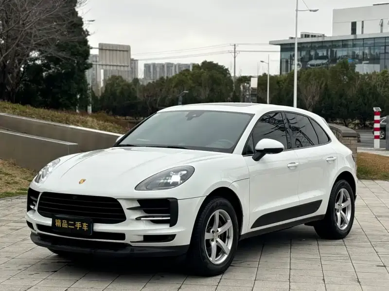 Porsche Macan, 2021