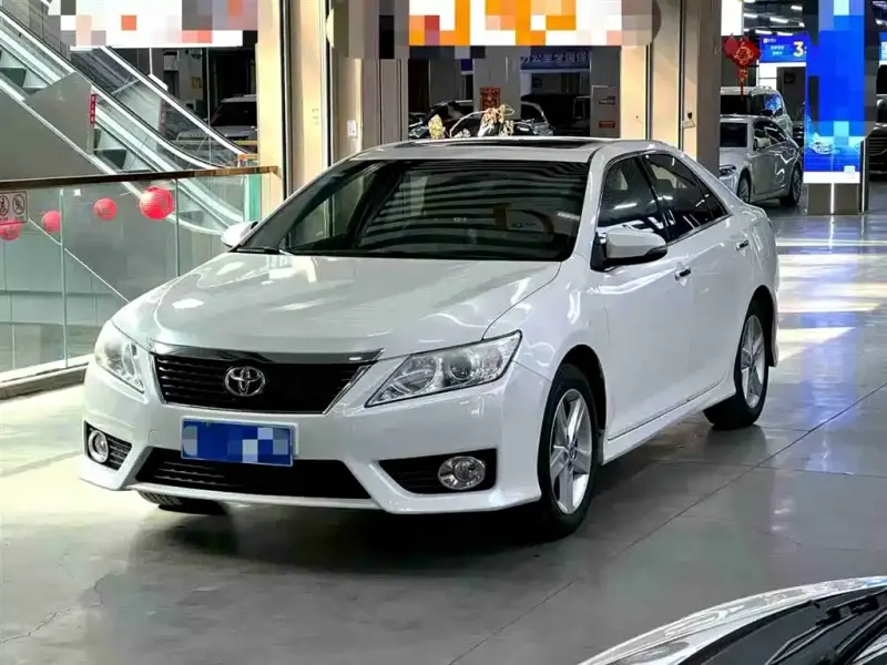Toyota Camry, 2015