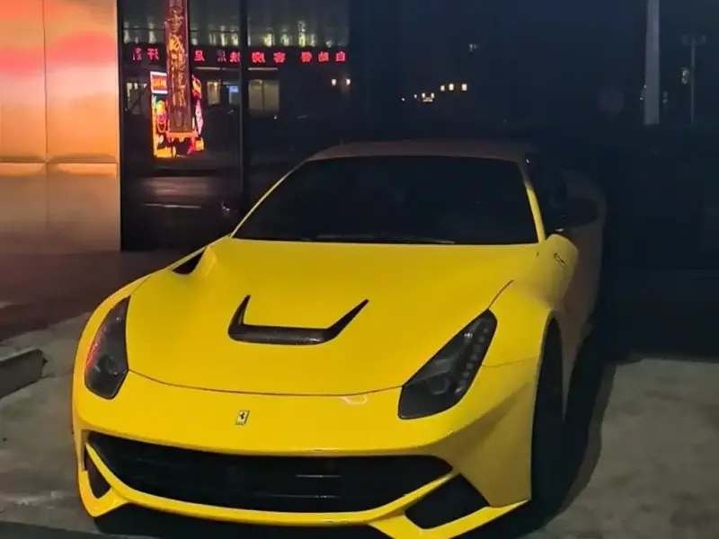 Ferrari F12berlinetta, 2013