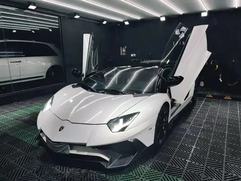 Lamborghini Aventador, 2011