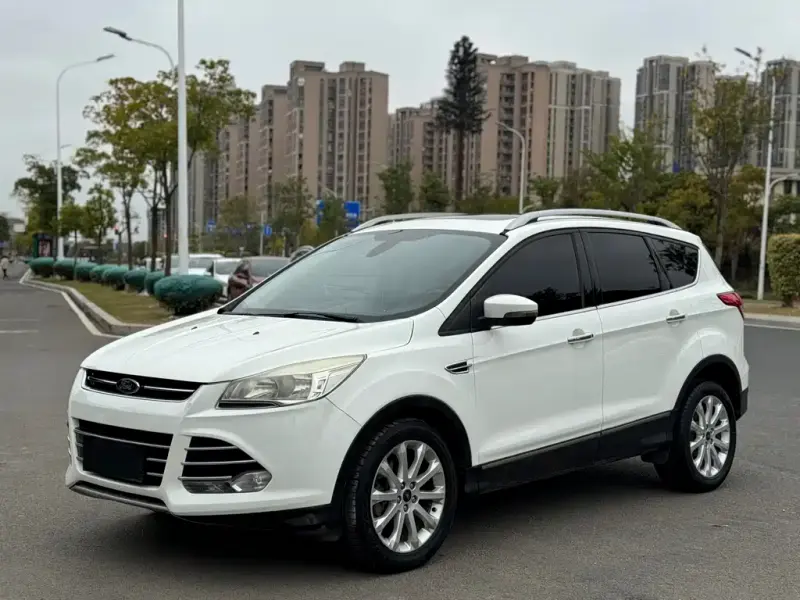 Ford Kuga, 2014