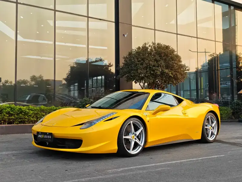 Ferrari 458, 2010