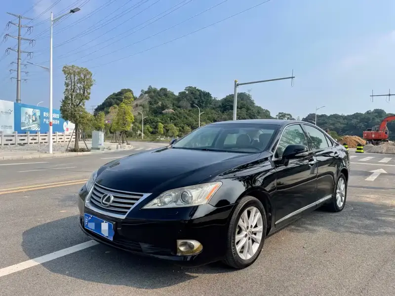 Lexus ES, 2010