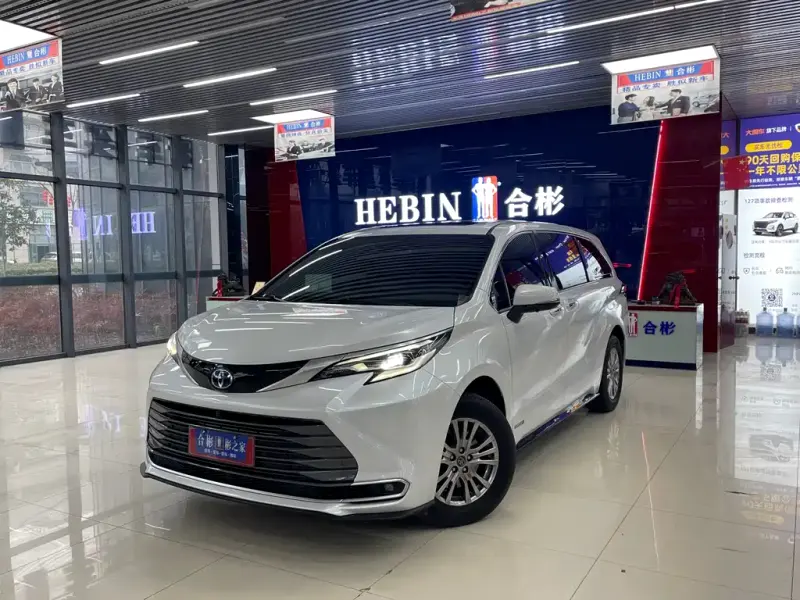 Toyota Sienna, 2022