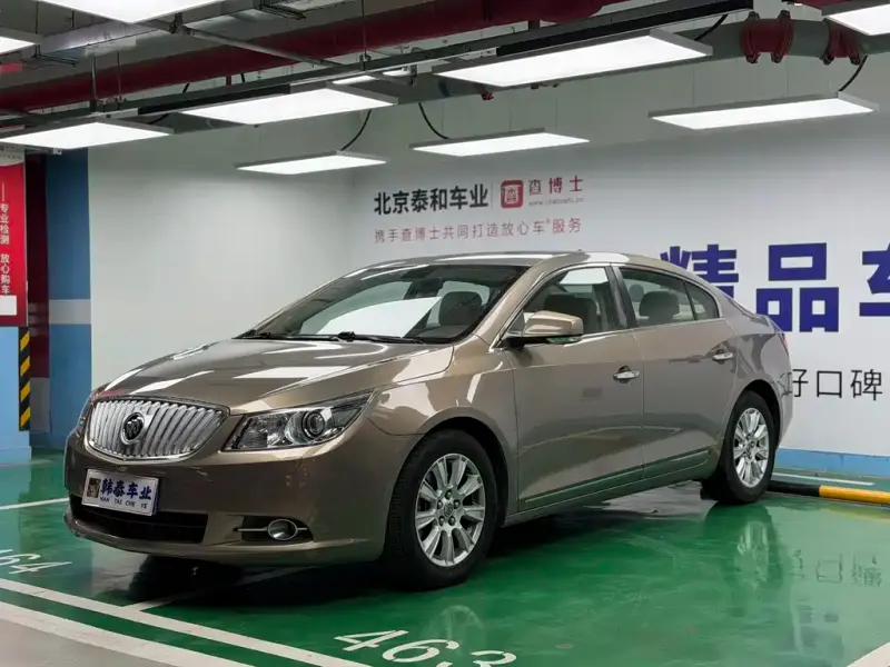 Buick LaCrosse, 2012