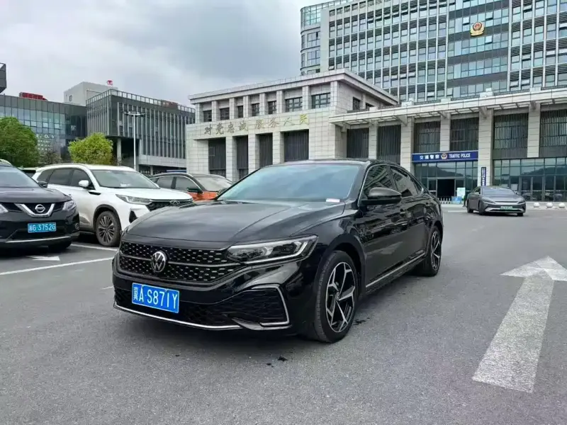 Volkswagen Passat, 2023