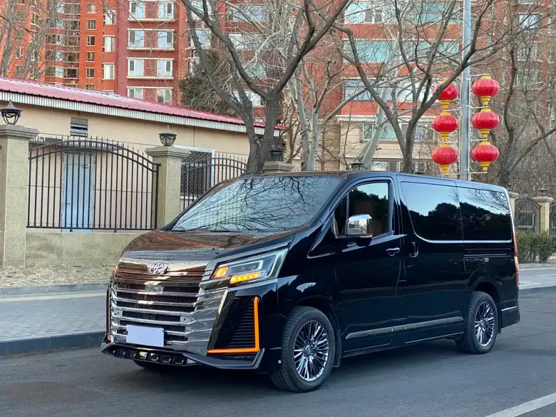 Toyota Hiace, 2024