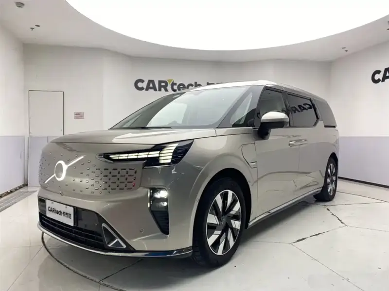 Volvo EM90, 2024