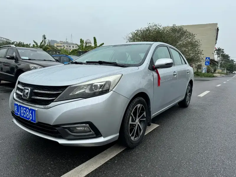 Zotye Z300, 2015