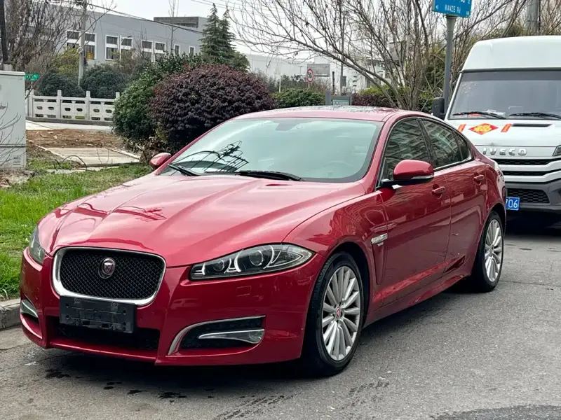 Jaguar XF, 2015