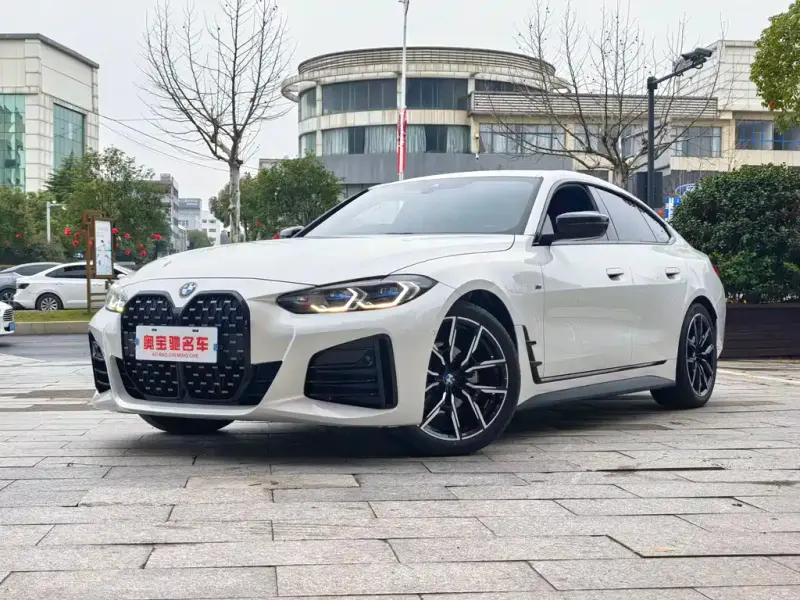 BMW 4 Series, 2025