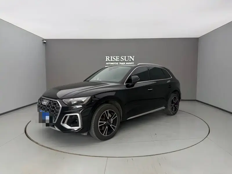 Audi Q5L, 2022