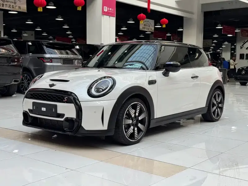 MINI Mini, 2024