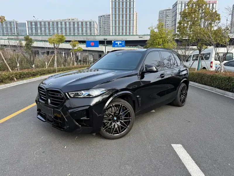 BMW X5 M, 2025