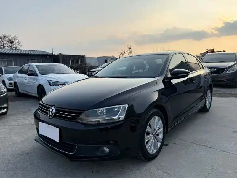Volkswagen Sagitar, 2014