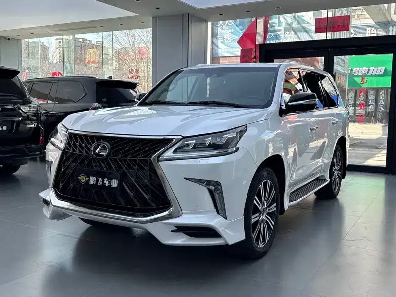 Lexus LX, 2017