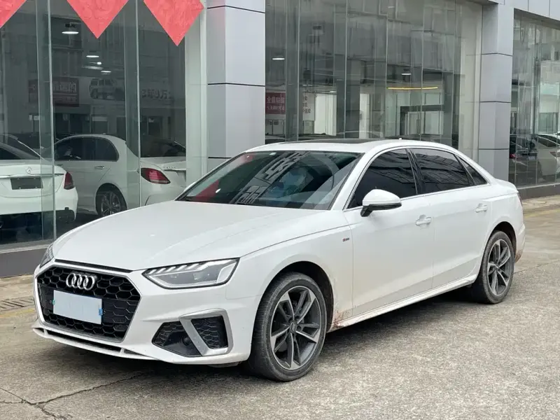 Audi A4L, 2021