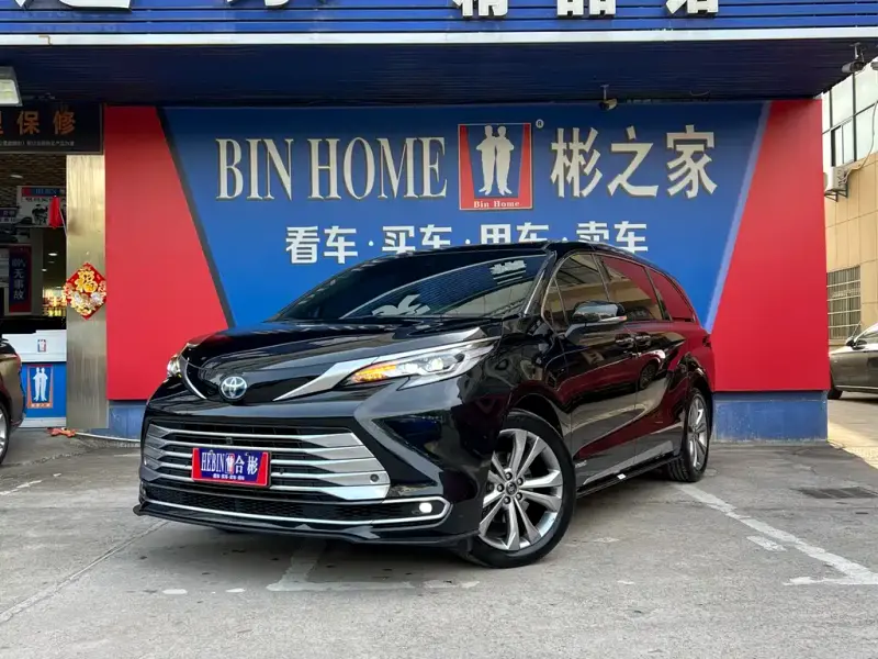 Toyota Sienna, 2024