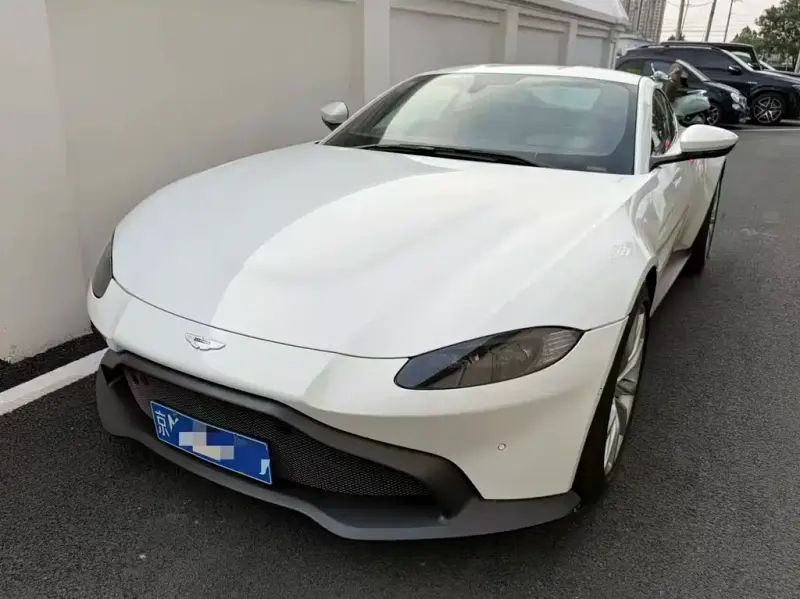 Aston Martin V8 Vantage, 2022