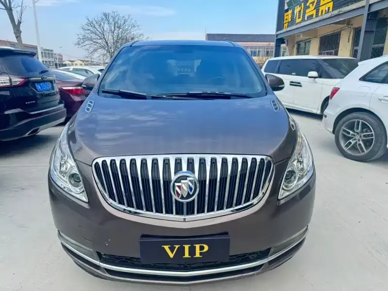 Buick GL8, 2015