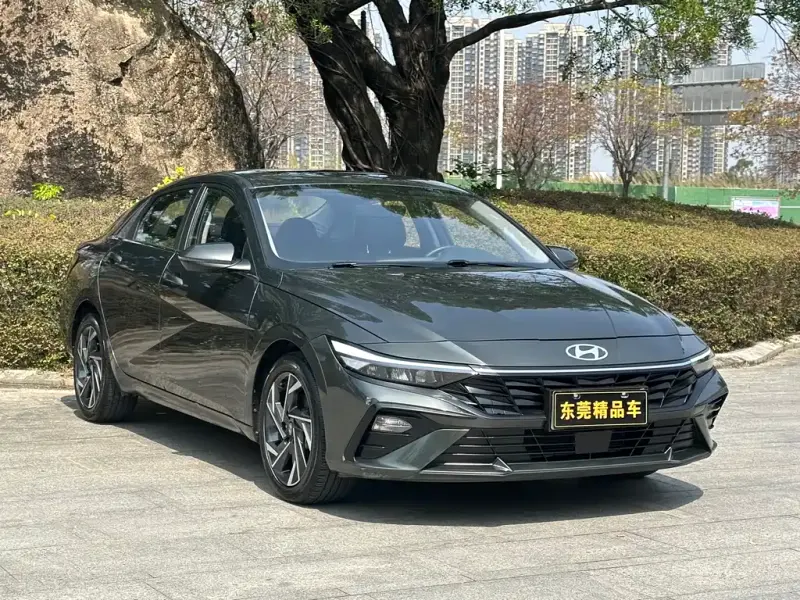 Hyundai Elantra, 2023