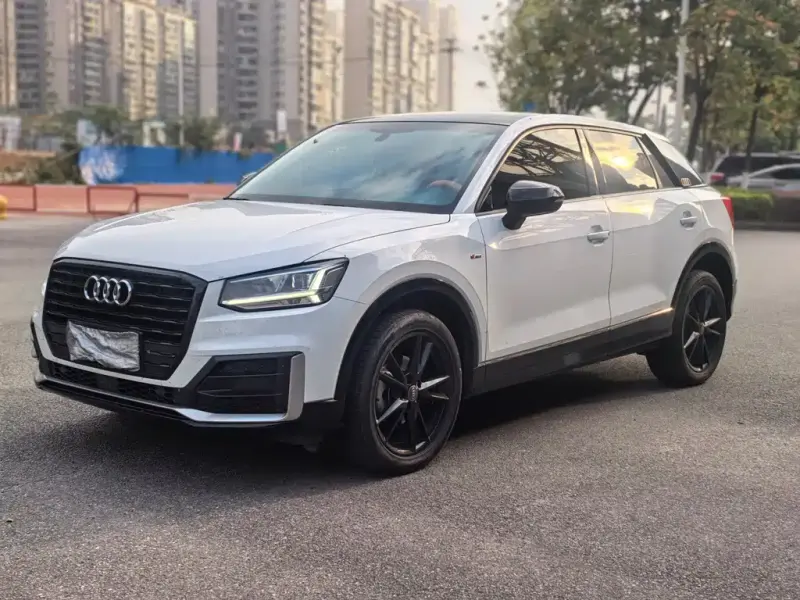 Audi Q2L, 2021