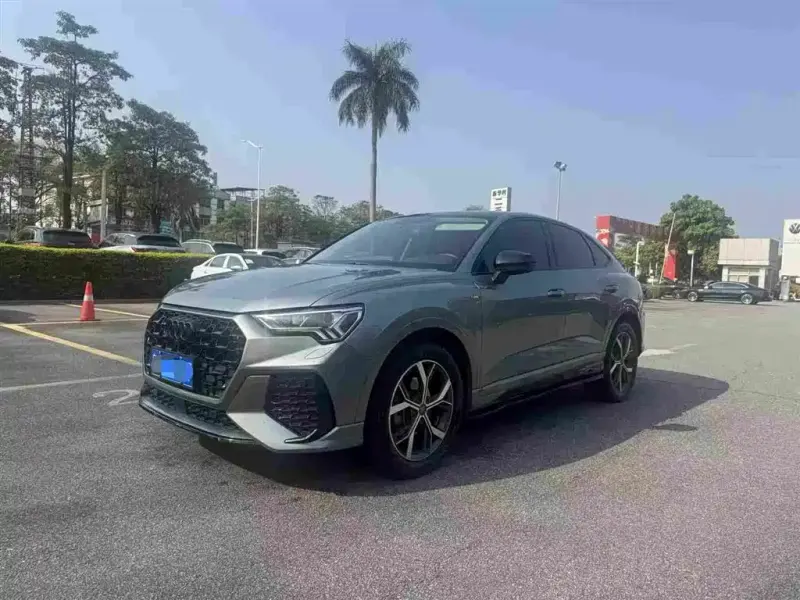 Audi Q3 Sportback, 2021