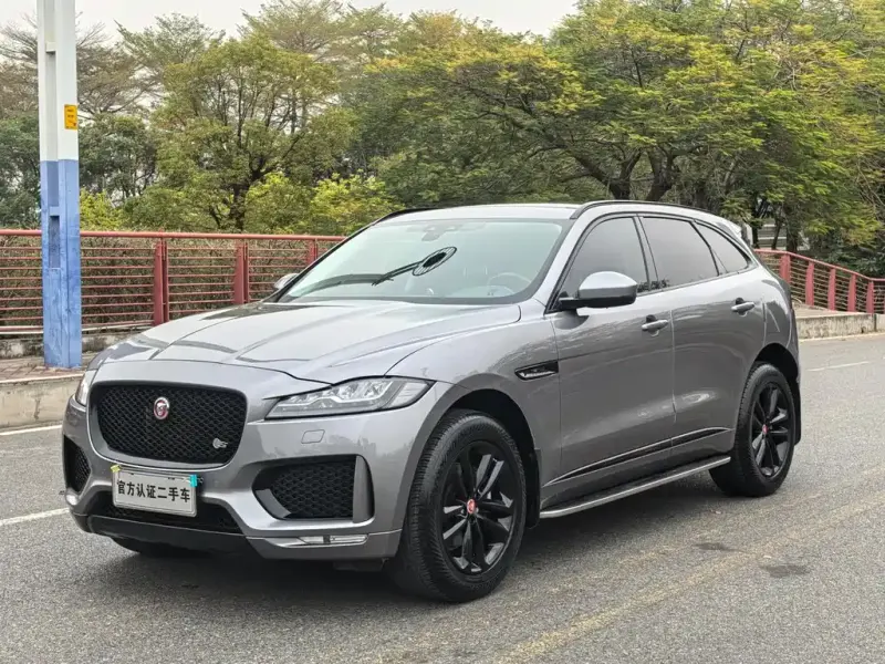 Jaguar F-PACE, 2020