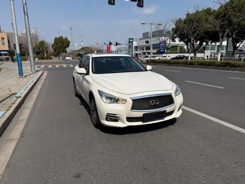 Infiniti Q50L, 2018