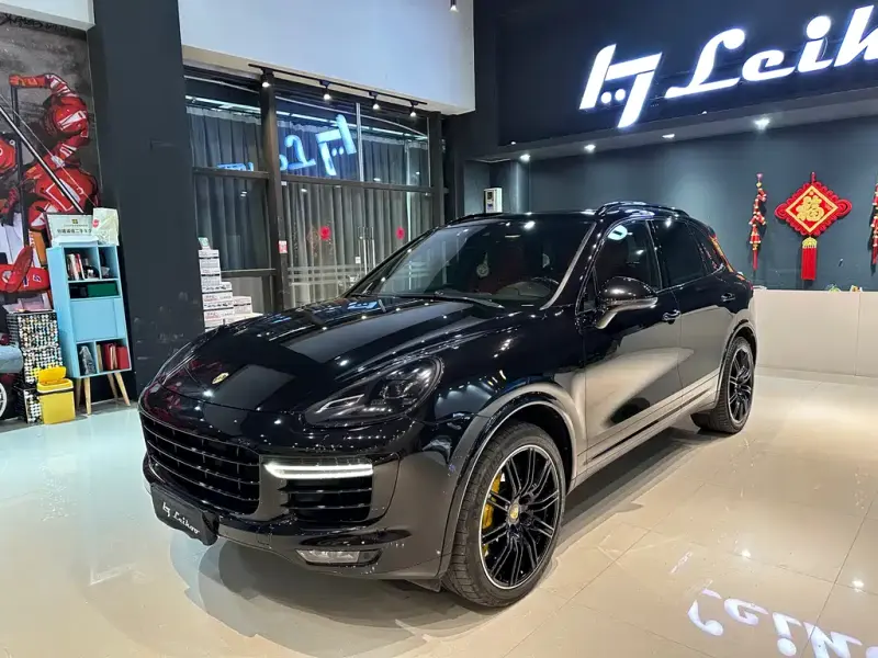 Porsche Cayenne, 2015