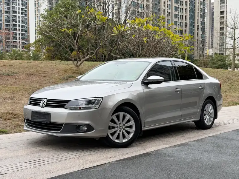 Volkswagen Sagitar, 2014