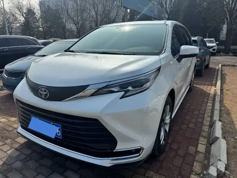 Toyota Sienna, 2023