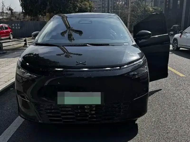 XPeng X9, 2025