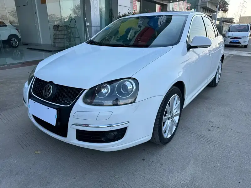 Volkswagen Sagitar, 2011