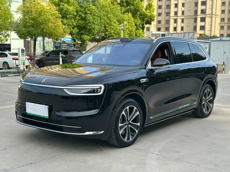 AITO M7, 2025
