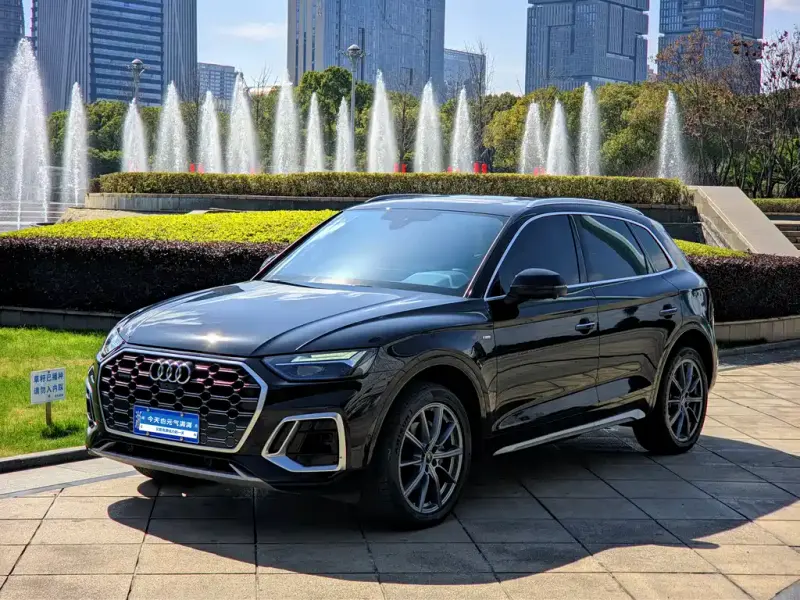 Audi Q5L, 2022