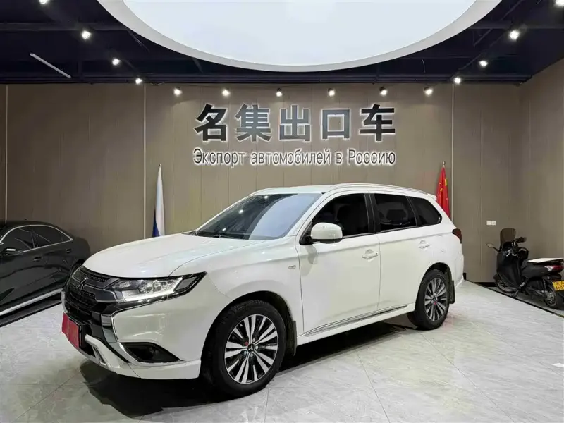 Mitsubishi Outlander, 2022