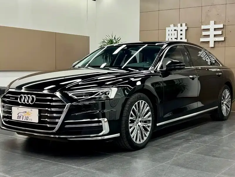 Audi A8, 2022