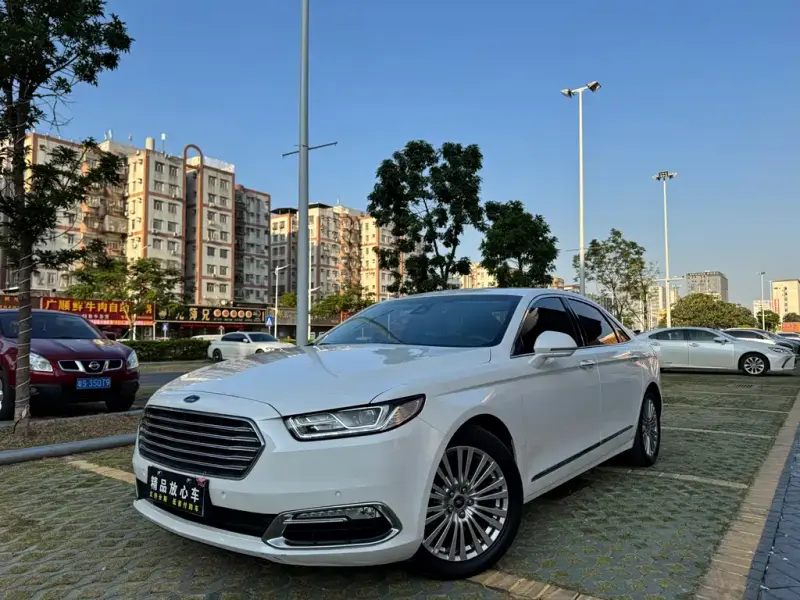 Ford Taurus, 2016