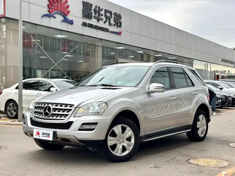 Mercedes-Benz M-Class, 2011
