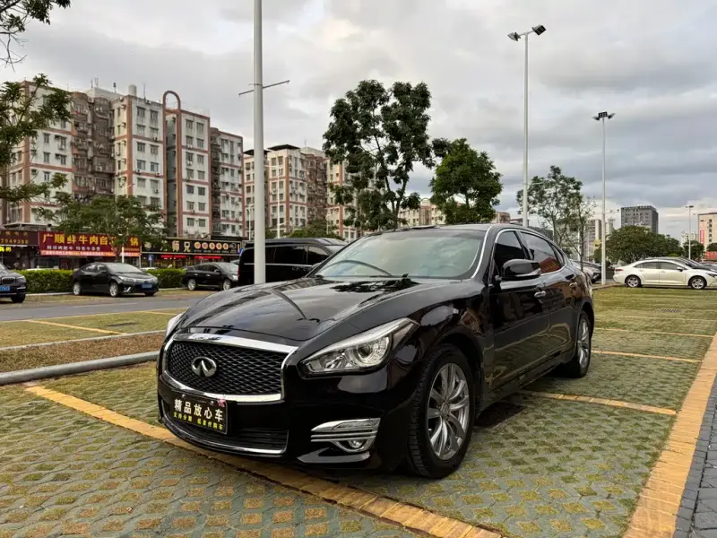 Infiniti Q70, 2018