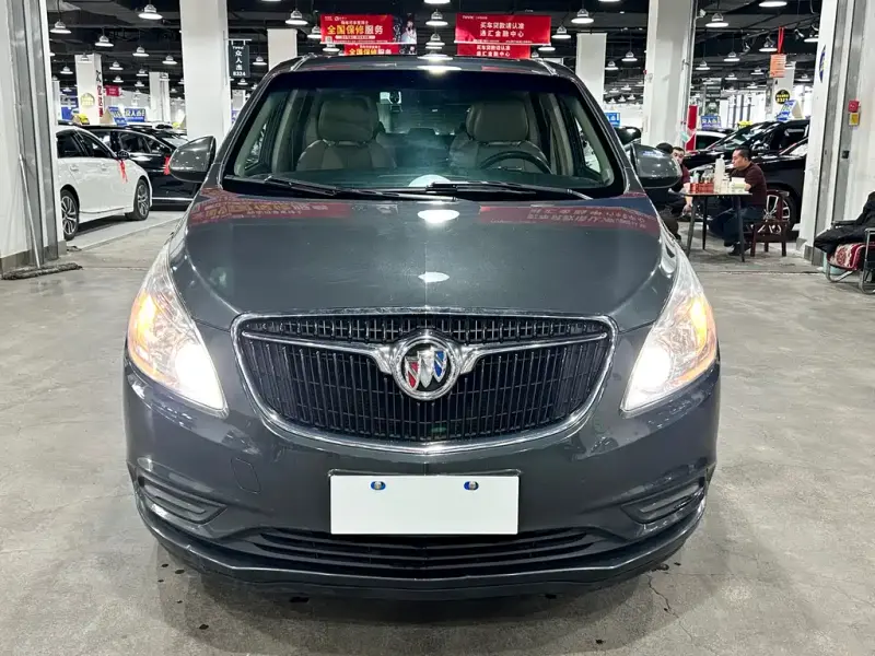 Buick GL8, 2019