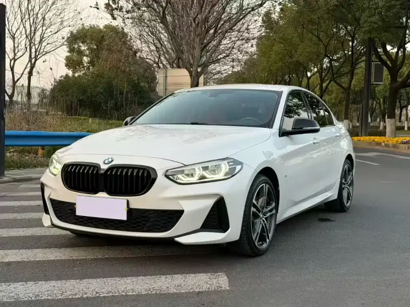 BMW 1 Series, 2021