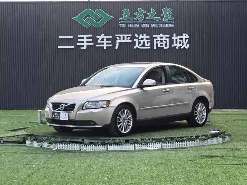 Volvo S40, 2011
